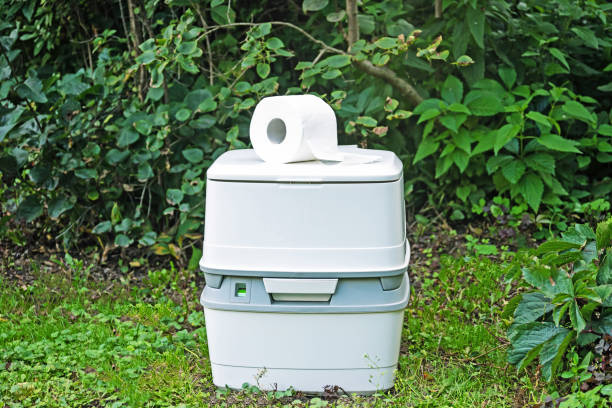 Best Portable toilet rental cost  in Newton, IL